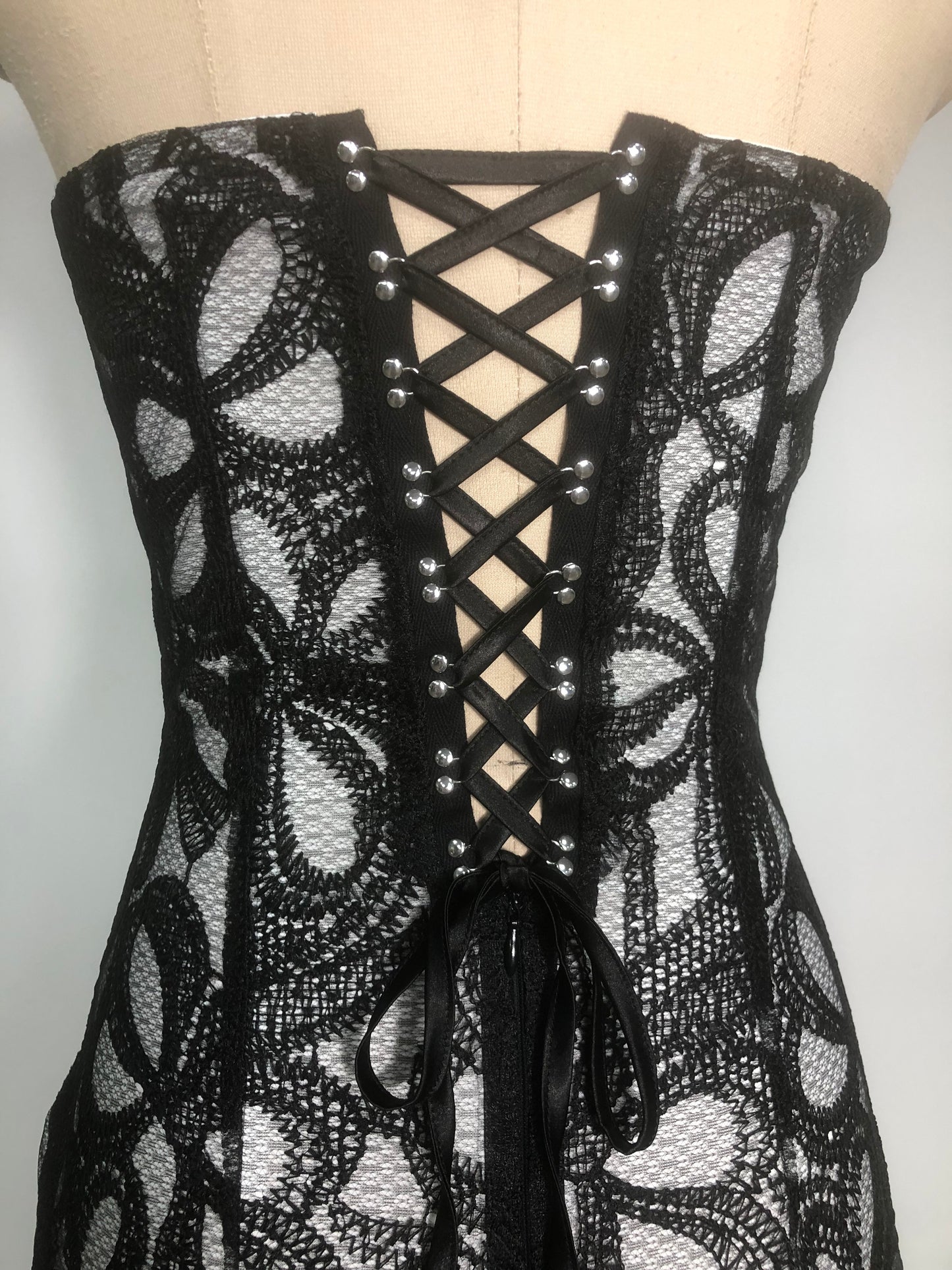 Lace Embroidered Strapless Long Dress
