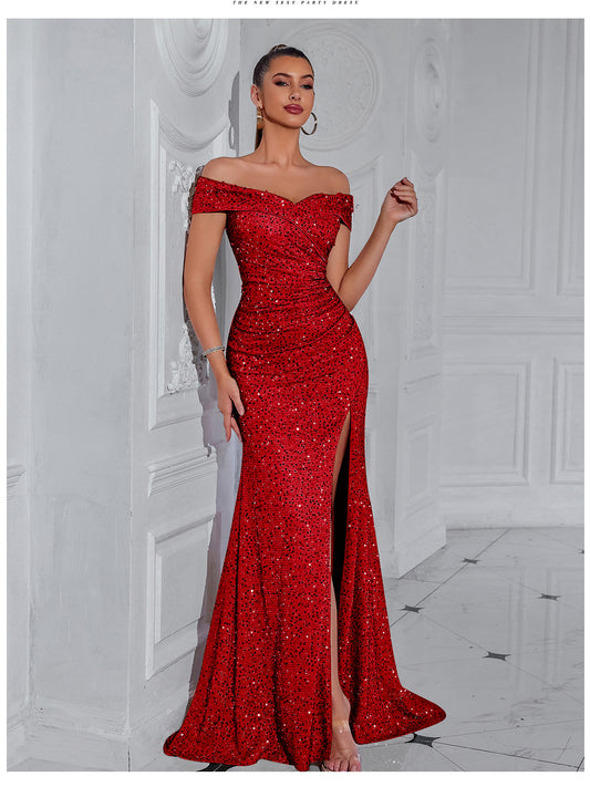 A sequined one-shoulder slit dress-red