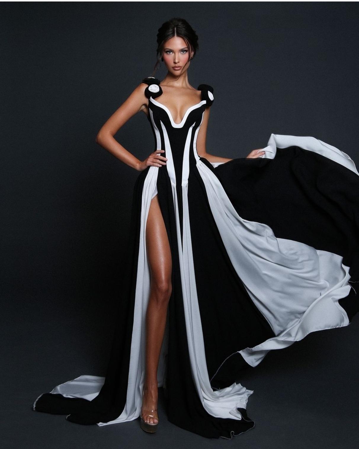 Halter Maxi Dress - vevewholesale