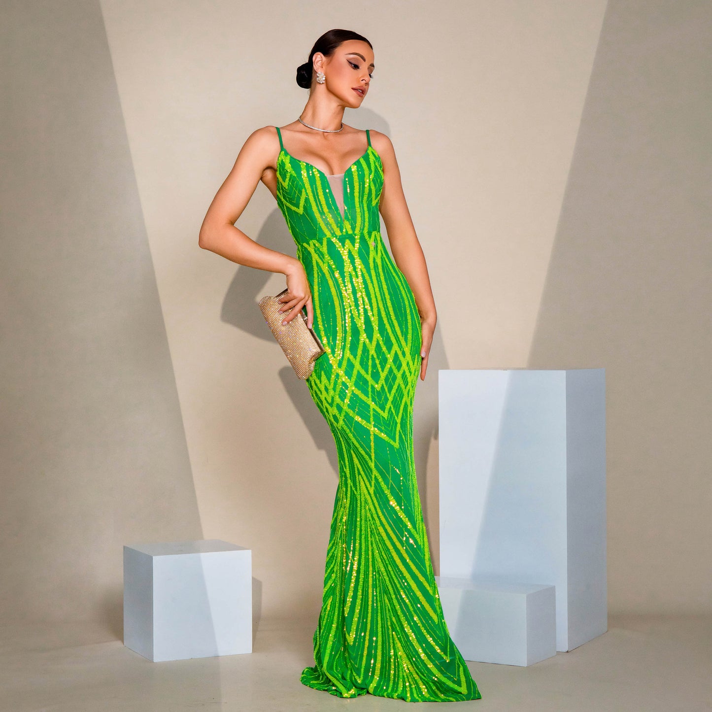Strapless V-neck Sequined Maxi Dress - vevewholesale