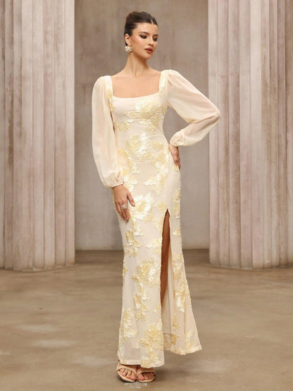 Robe de bal fendue brodée