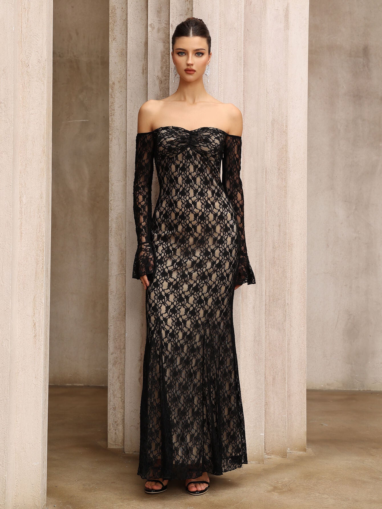 Vestido de noche ajustado de manga larga