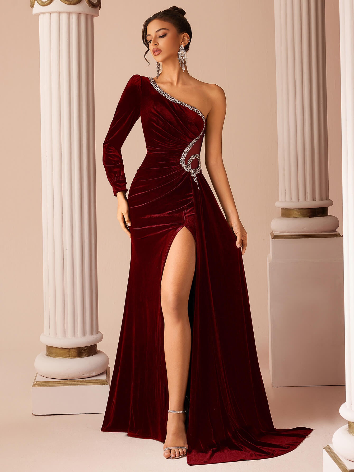 Robe de soirée fendue en velours à une épaule - Rouge vin