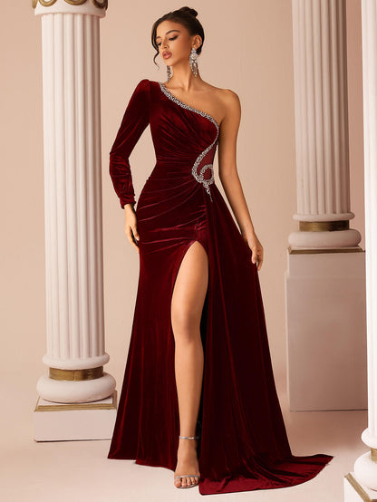 Robe de soirée fendue en velours à une épaule - Rouge vin