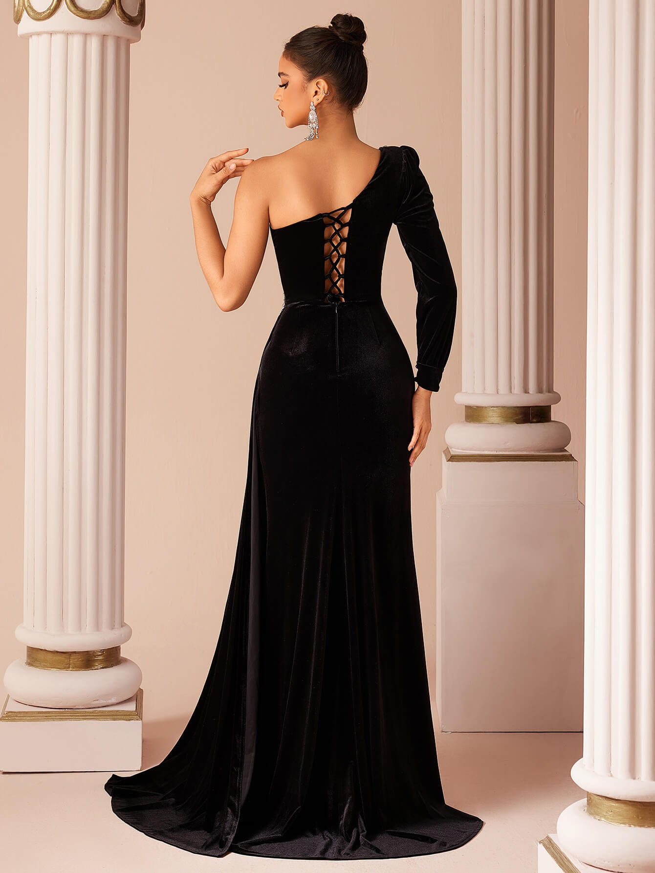 One Shoulder Velvet Split Evening Dress-Black