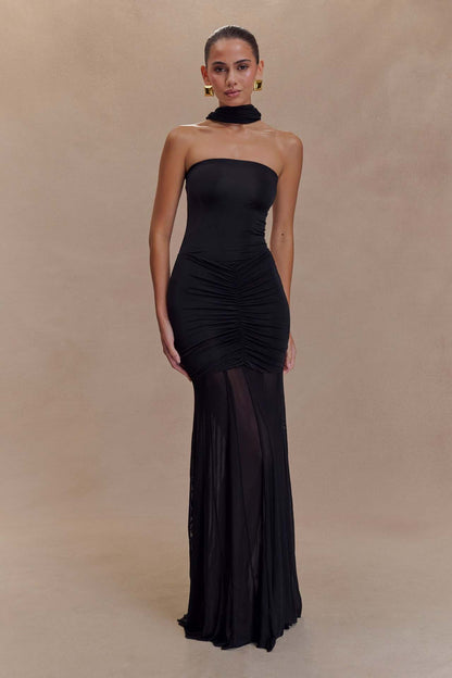 Robe asymétrique en mesh