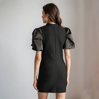Mini-robe bandage à manches bouffantes