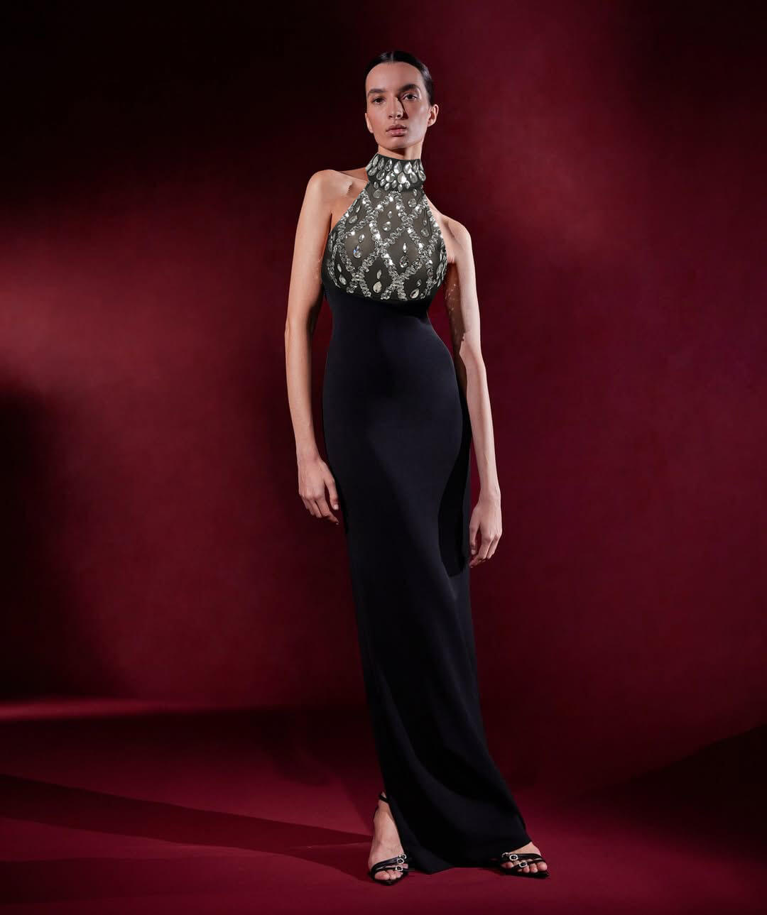 Robe longue sans manches à strass