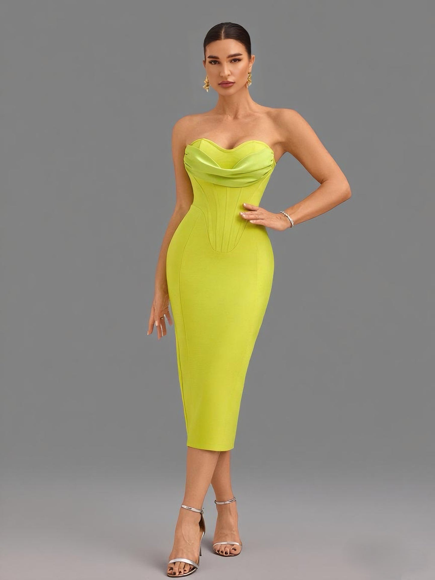 Robe midi dos nu sans bretelles