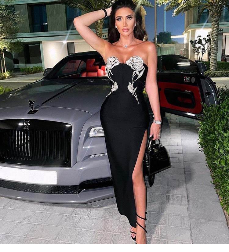 Vestido largo sin tirantes con diseño de diamantes